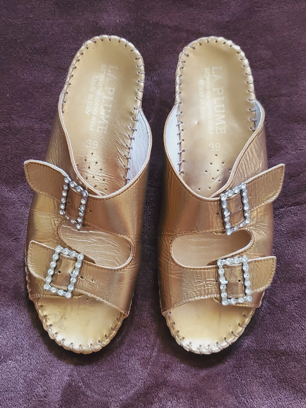 La Plume Italian Made Gold Rhinestone Buckle Sandals Size 39 (8.5)